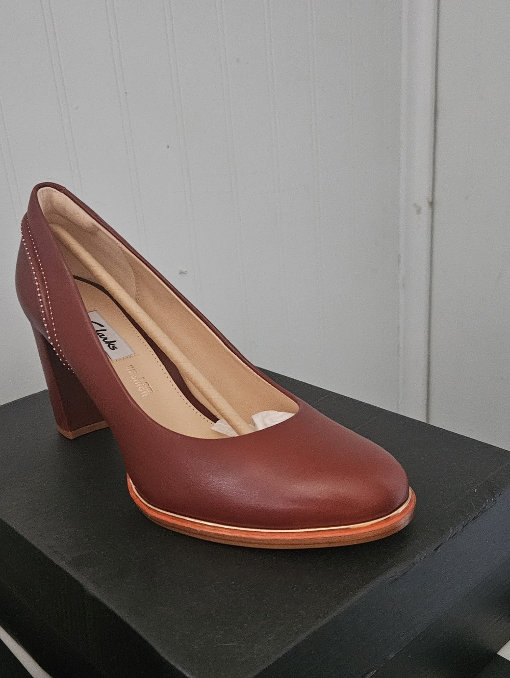 Clarks Burgundy Leather Mid Heel Pump